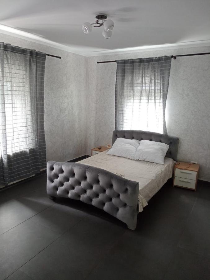 Hostel Cataleya Caffee Rădăuţi Exteriér fotografie